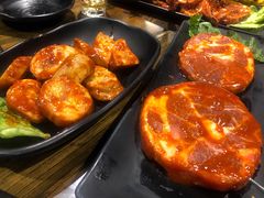 梅花肉-韩聚屋韩国烤肉餐厅(新北万达店)