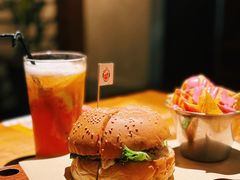 澳洲手工和牛汉堡-JuiceRobot·手工意大利面&汉堡精酿(珠江新城店)