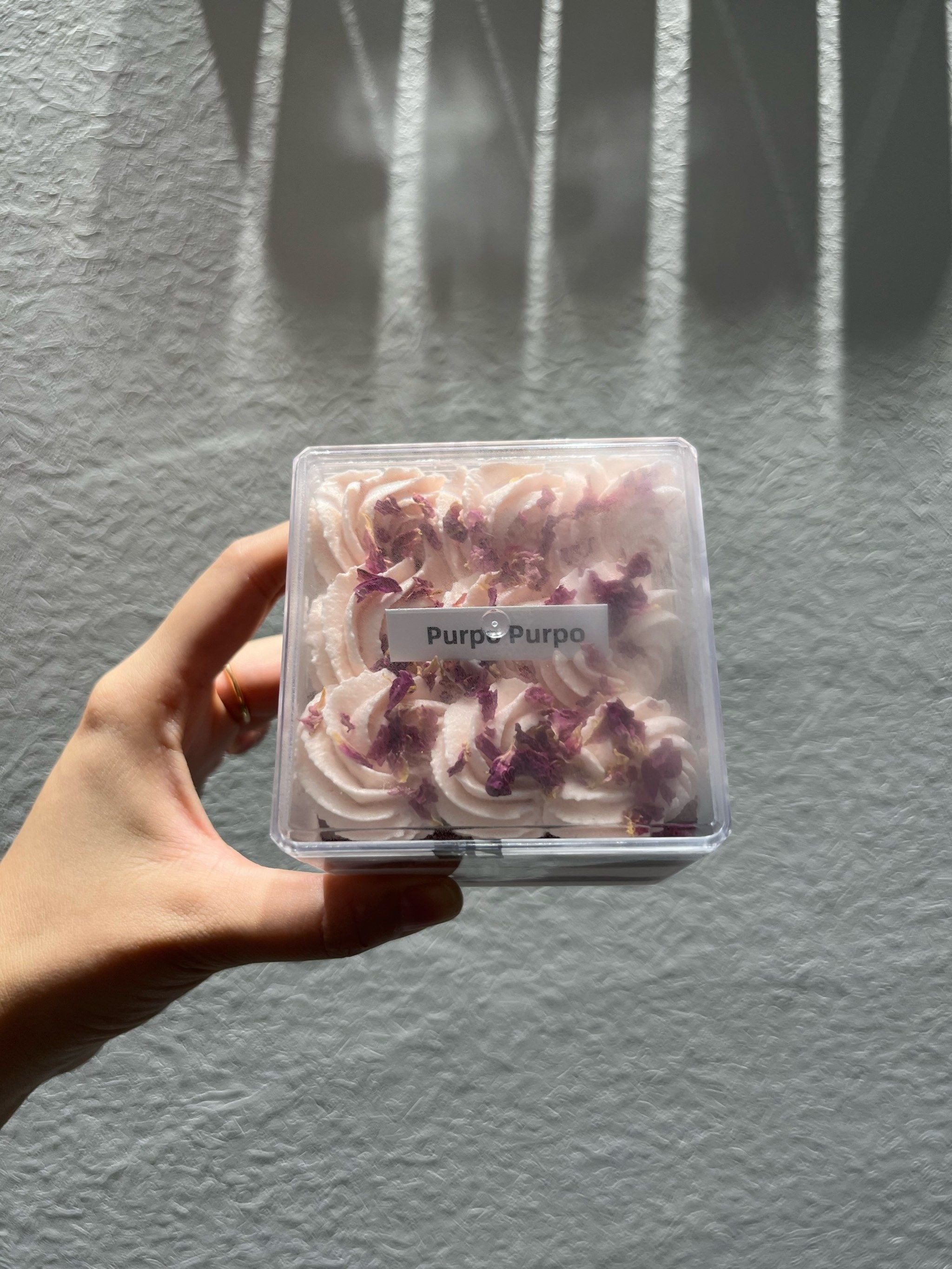 漂亮的小盒蛋糕