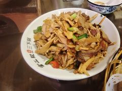 -富正毅三下锅·湘西韵味(天门山索道店)