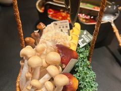 -三出山火锅(南京万象天地店)