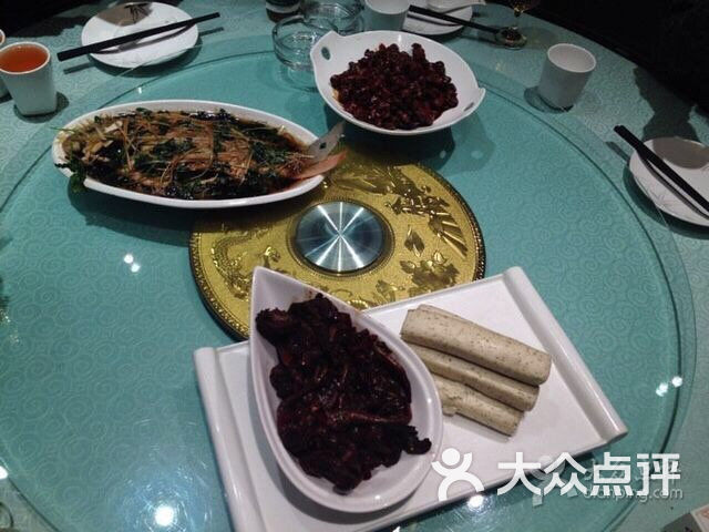 三强鸽子