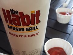 -The Habit Burger Grill 哈比特汉堡(爱琴海店)