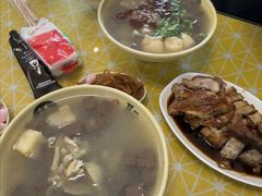 -苓记南京鸭血粉丝.皮肚面(县东巷店)