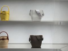 -乐蓬马歇百货公司(Rive Gauche)
