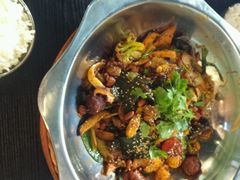 -愉肴麻辣香锅(中北镇店)