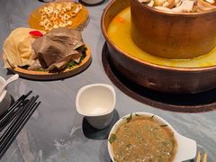 -慢丽江·云南野生菌土鸡锅(付家庄店)