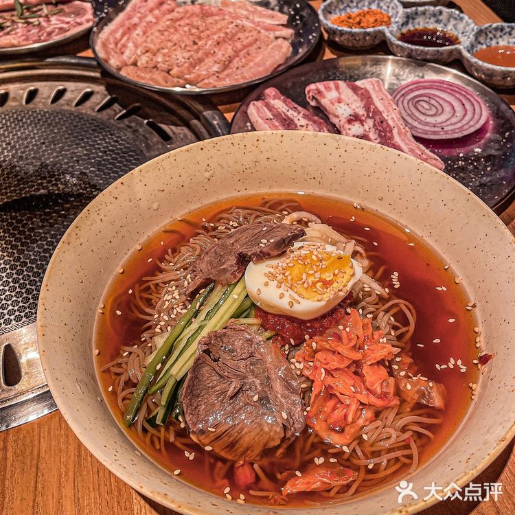 鲜切雪花猪脸肉简直不要太爱｜韩国烤肉天花板