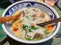 -鑫花溪牛肉米粉(东环大润发店)