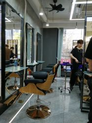 -Tipo Hair salon（明星）店