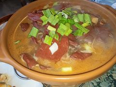 -头上红煨盐鸡·非遗院子餐厅
