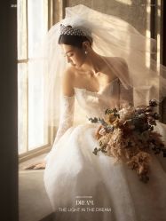 -雪中彩影婚纱摄影·微光艺术中心