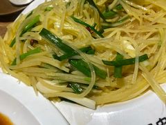 酸辣土豆丝-直隶安家牛肉罩饼(建华店)