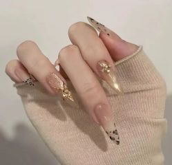 -桃色美甲沙龙