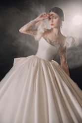 -艾米丽婚纱礼服