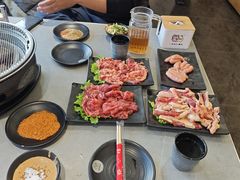 -啊美丽炭火烤肉(滑翔一店)