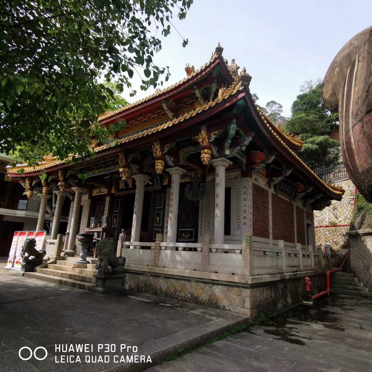 虎溪禅寺在万石山脉的玉屏山麓