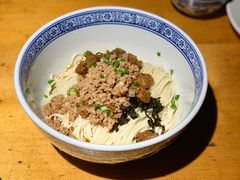 辣肉面-沪西老弄堂面馆(定西路店)