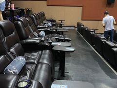 -华谊兄弟影院(IMAX洋桥店)