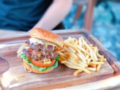 -植物园哈利亚餐厅