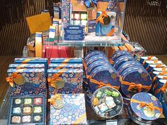 -VENCHI 闻绮(上海佛罗伦萨小镇店)