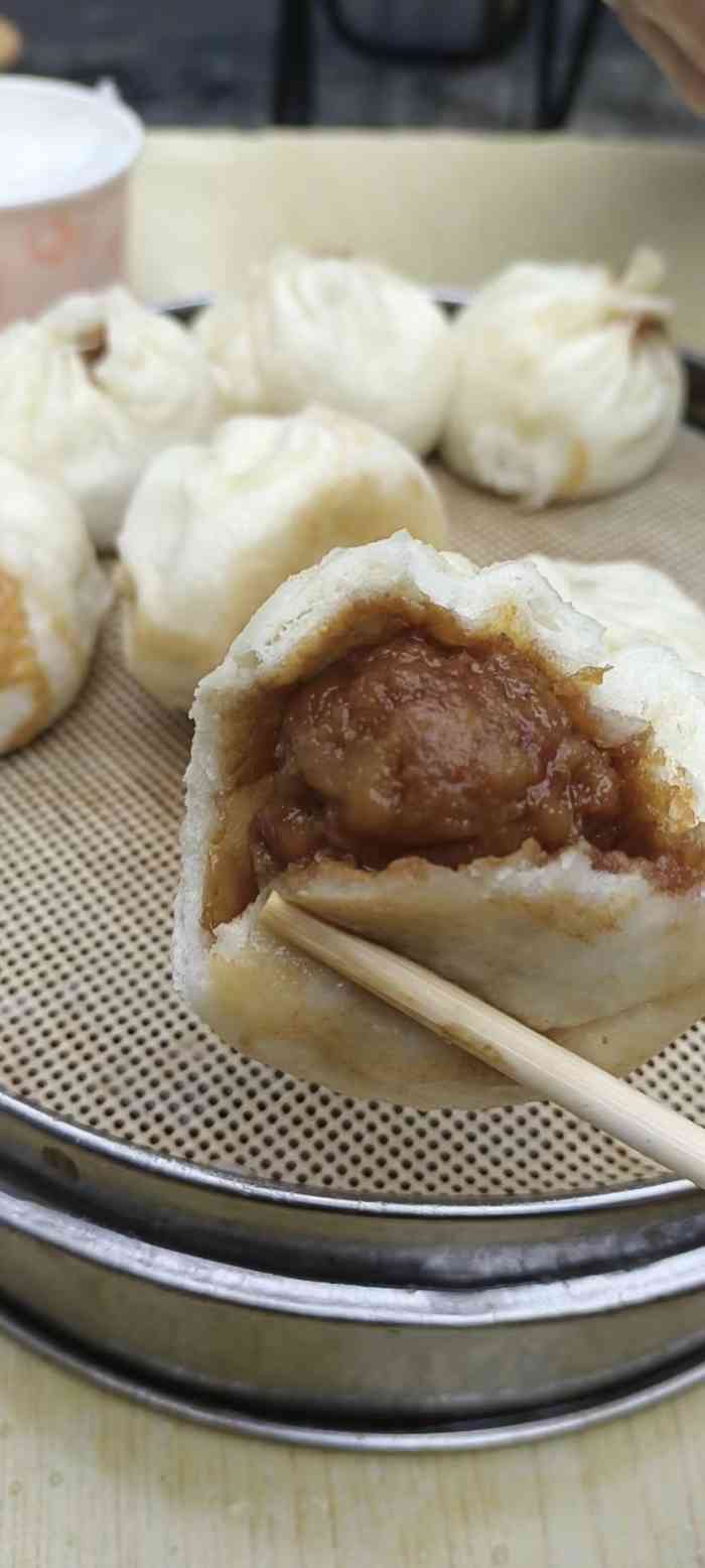 清真刘记牛肉小包(涂家岭三村店)-"不得不说包子很大,这应该是唯一