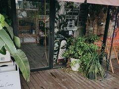 -拖板鞋咖啡旅行酒店(春熙路地铁站店)