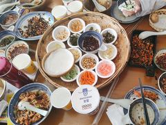 -包整·丝娃娃(一览甲秀楼风景店)