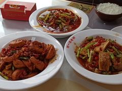 -独一佳老胡湘菜馆(矿山路店)