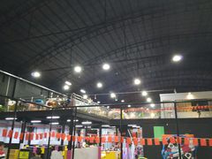 -嘿哟动霸CHUA·新潮玩运动娱乐中心·蹦床滑冰团建乐园