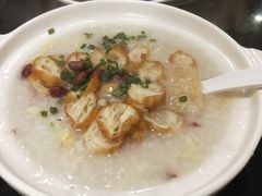 荔湾艇仔粥-卓粤拉肠(红庙店)