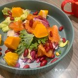 很适合妹子拍照。里面不仅有两人座