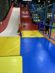 -蹦贝运动中心·蹦床·攀岩·闯关(龙岗店)