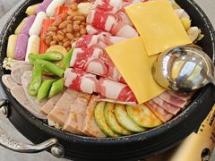-豚妈妈汤饭·部队锅(南京东路店)