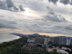 -三亚湾海居铂尔曼度假酒店