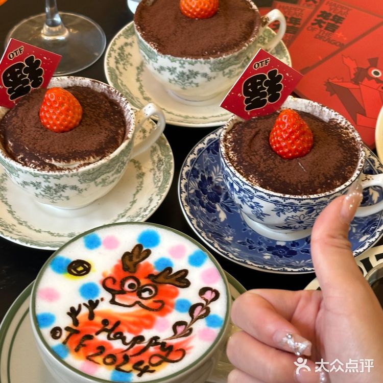 龙湖那家超火的加州餐厅 上新了！福福杯真的超好吃