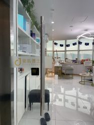 -瓷肌博士·祛痘科技美肤