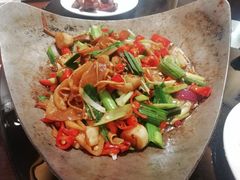 -东口码头·烧鸽子·鱼头泡饼·地方菜(金鹰悦城店)