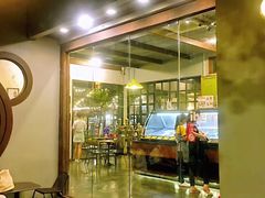 -莓园冰淇淋店