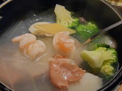 -穹六人间 people 6(岳阳路店)