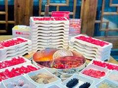 -来龍儿鲜切牛肉自助老火锅