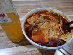 -老字号杨坡红油米线腊汁肉夹馍(东四道巷店)