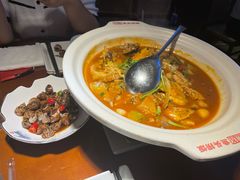 -魏铭鱼头捞饭(晋阳路店)