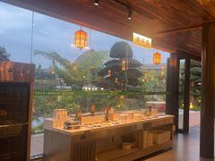 -茅草房·河畔园林火锅