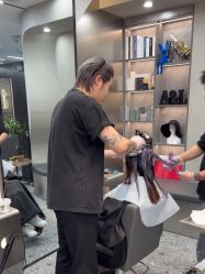 -A&L salon