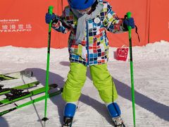 -荣盛康旅野三坡滑雪场