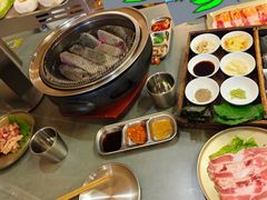 -围炉肉舍•炭烤活鳗•丹东海鲜烤肉(步行街店)