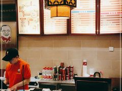 -佬钱湾仔(衣裳街店)