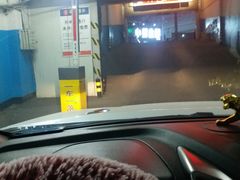 -大润发·停车场