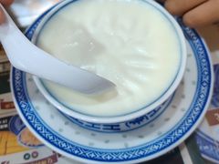 -广信牛奶甜品世家(台东店)
